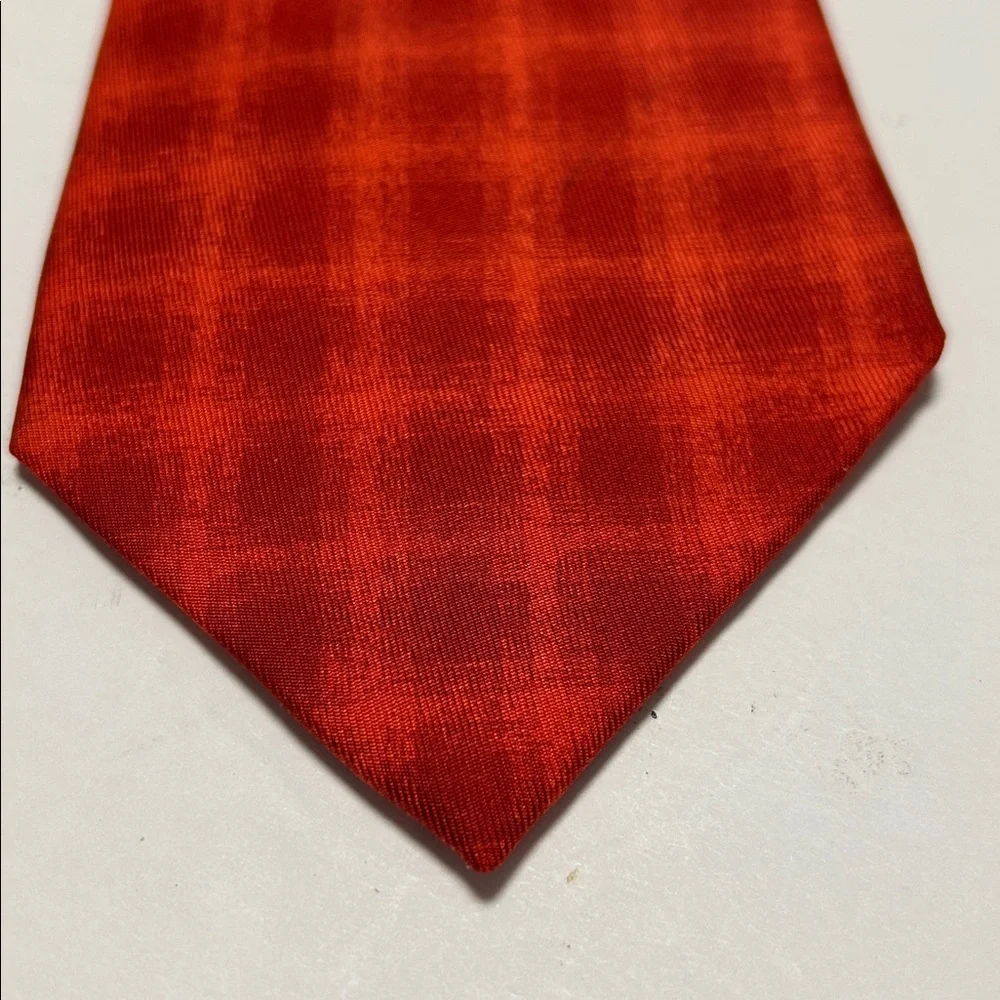 Hermes  Red Patterned Silk Tie